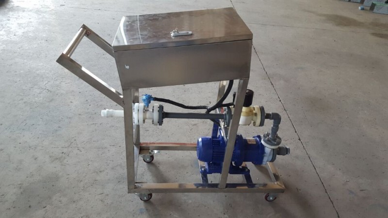 酸堿灌裝大桶計(jì)量車(chē)